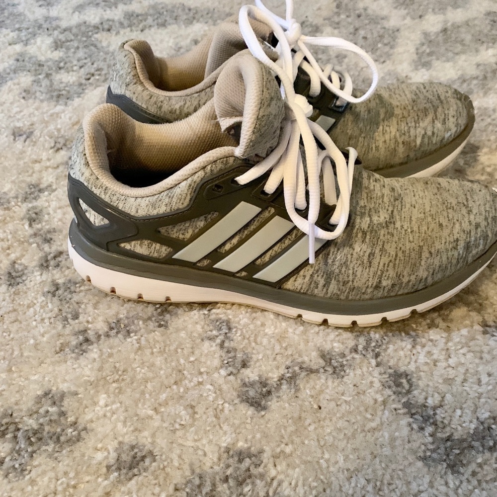 Adidas cloud foam tennis shoes